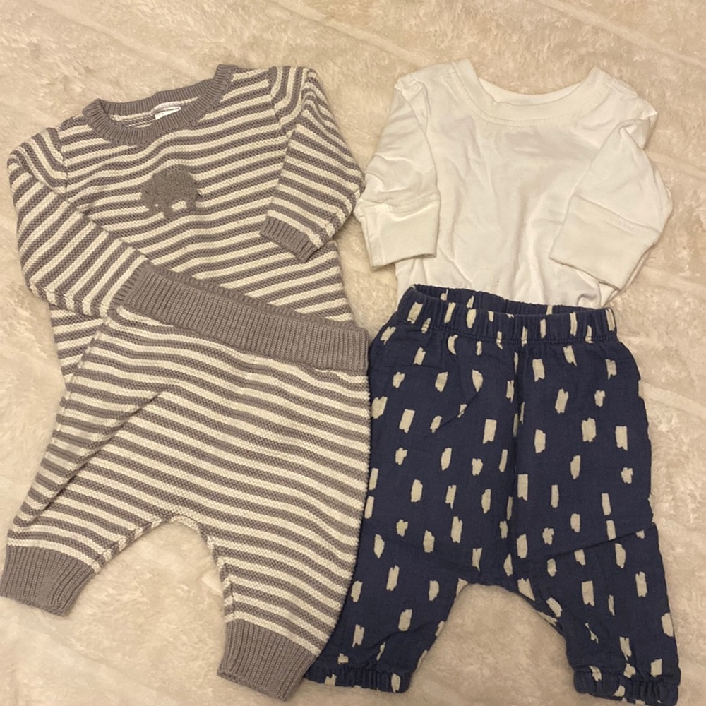 Baby outfits (gender neutral)